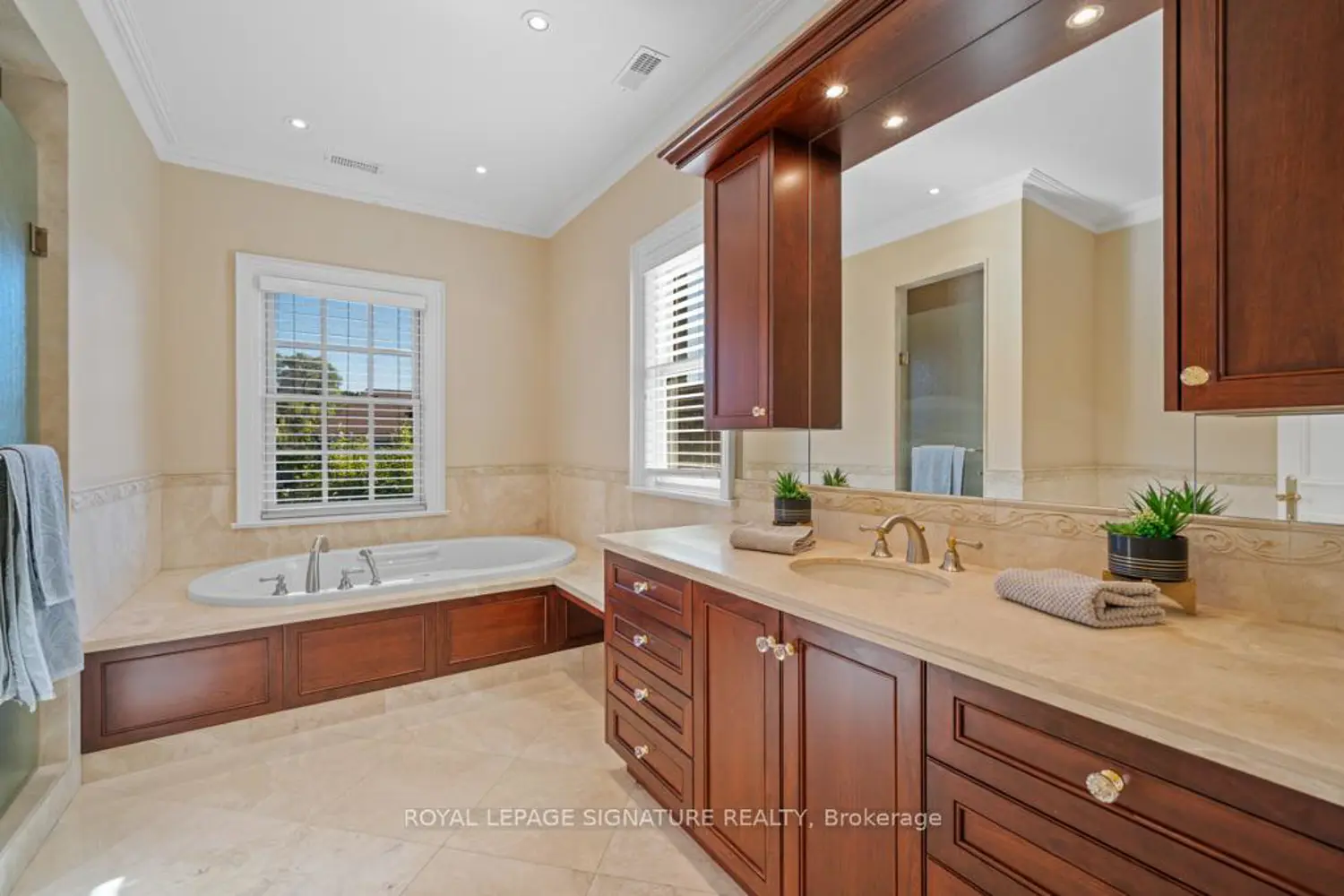 Additional image 8 of 428 Glengrove Avenue