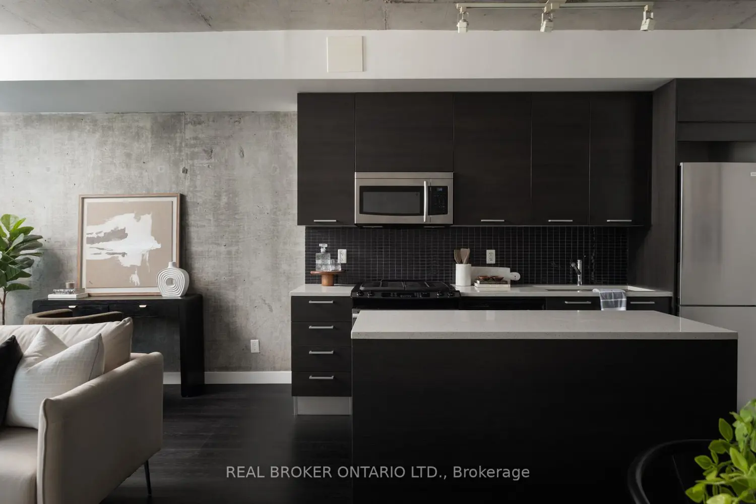 Additional image 7 of 90 Broadview Avenue 202