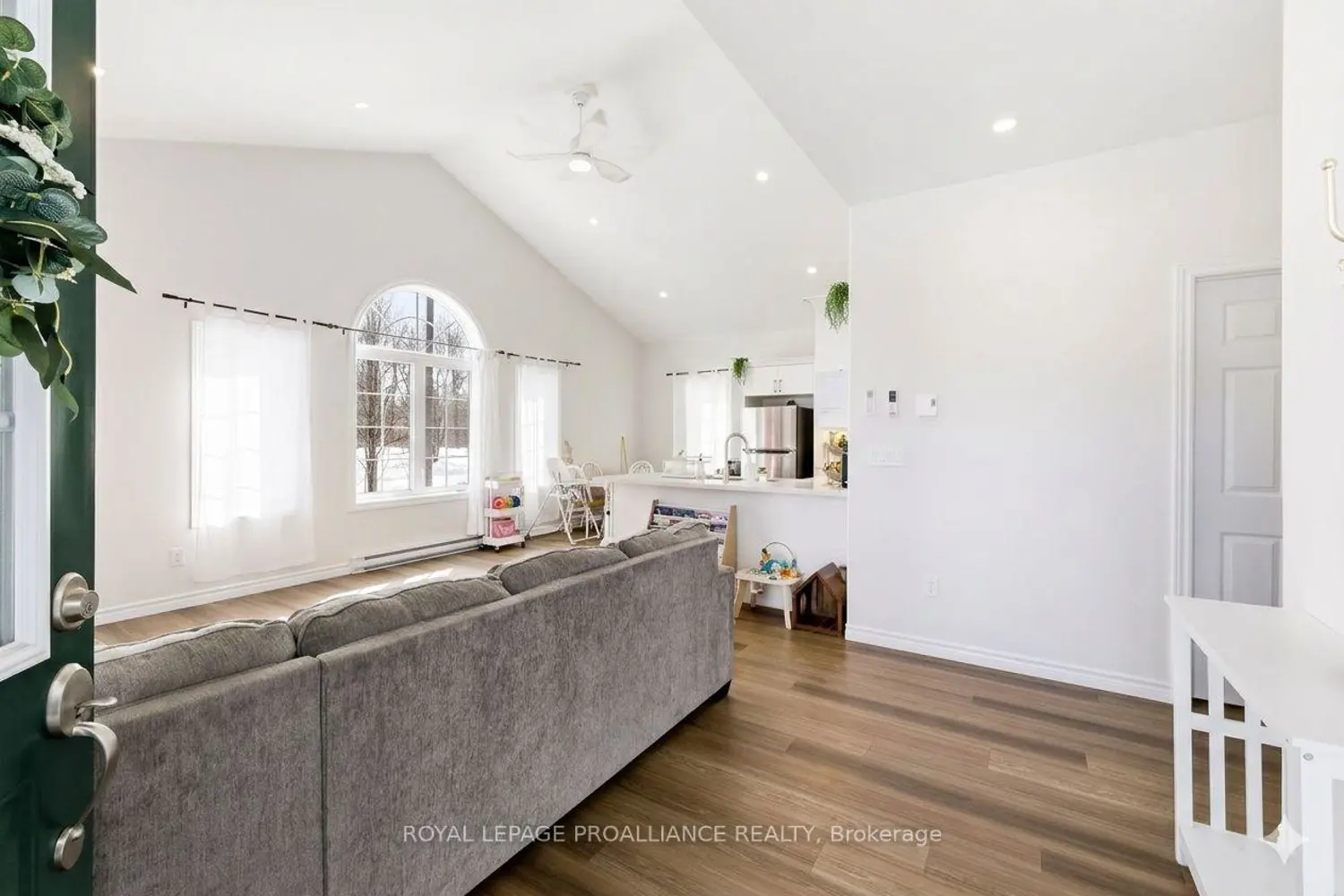 Additional image 5 of 300 Croft Street 202