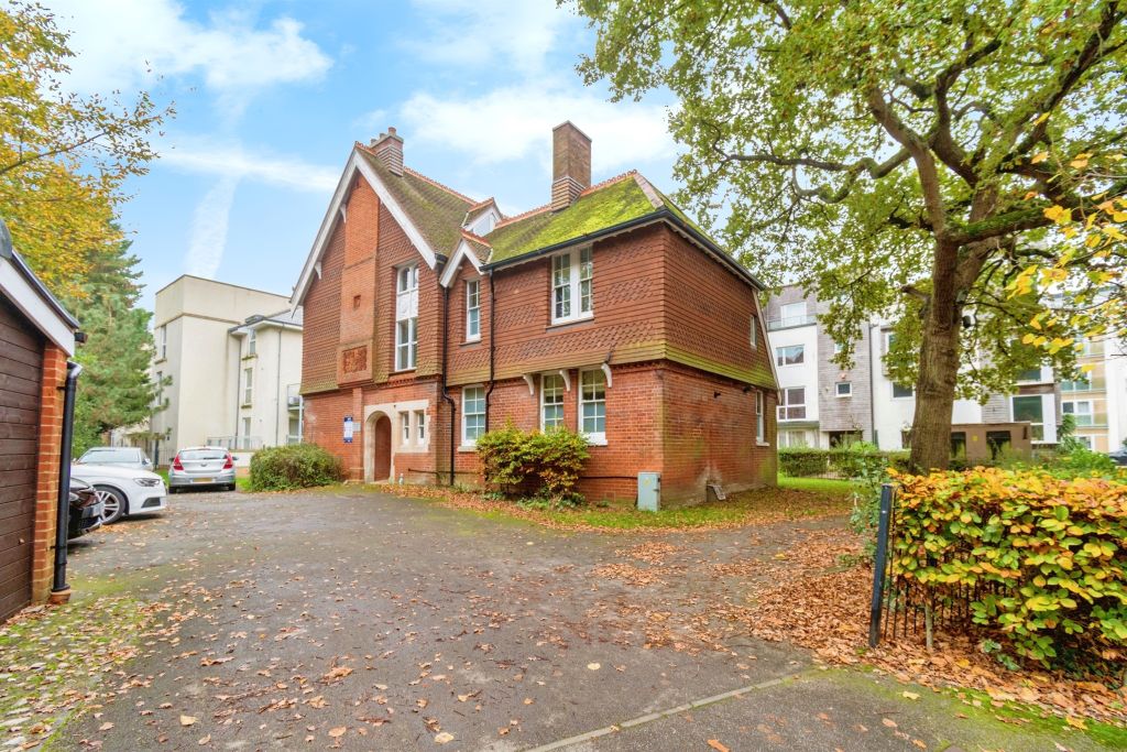 Additional image 4 of 2 bed flat for saleJames Weld Close, Southampton SO15