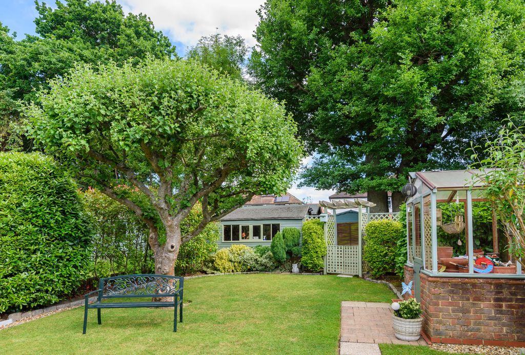 Additional image 15 of 3 bed semi-detached house for saleForest Side, Worcester Park KT4