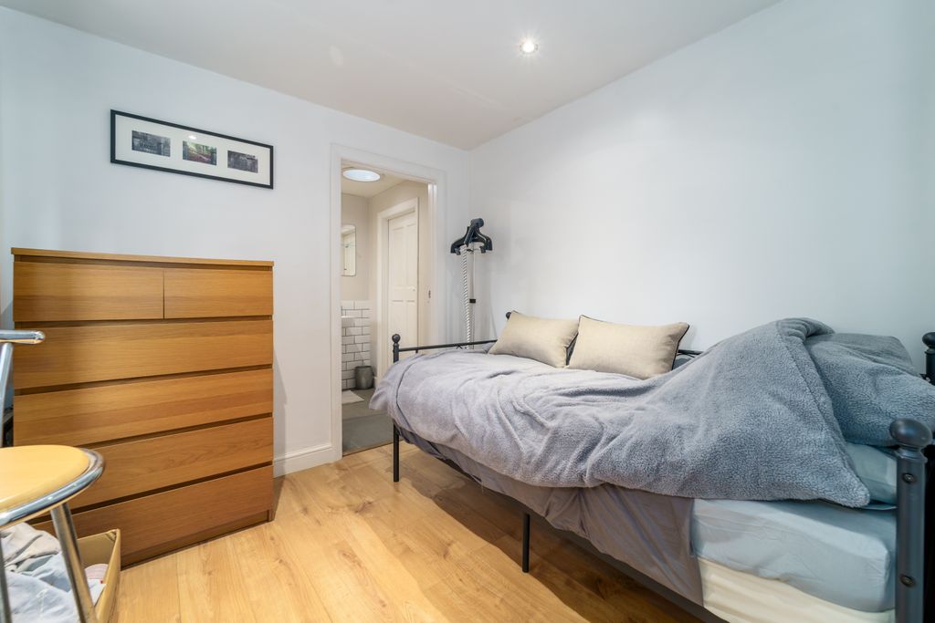 Additional image 23 of 6 bed detached bungalow for saleFeltham Hill Road, Ashford TW15