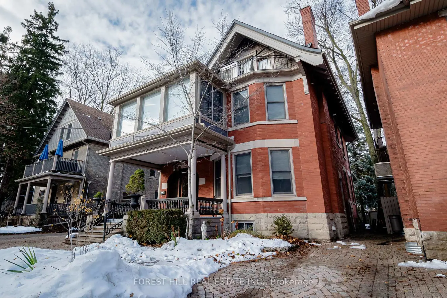 98 Central Avenue photo 3