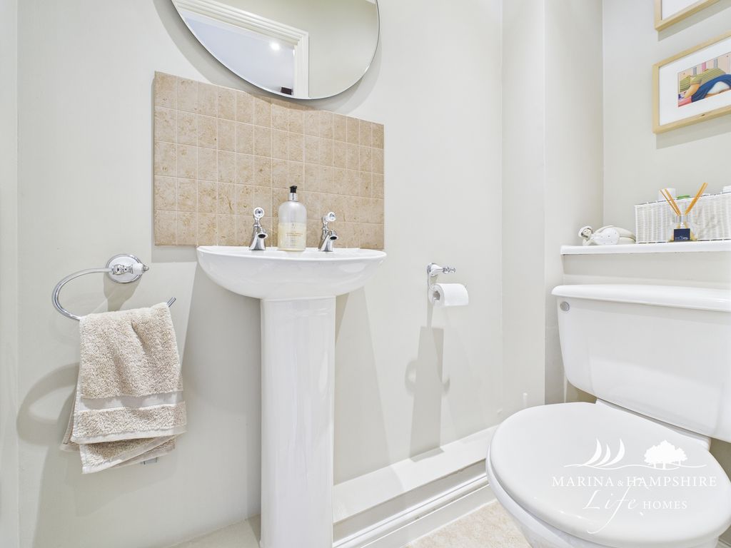 Additional image 13 of 3 bed terraced house for saleTintagel Way, Port Solent PO6