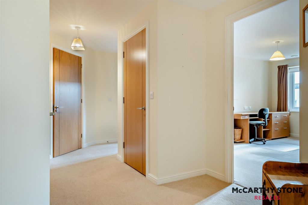 Additional image 21 of 2 bed flat for saleSomers Brook Court, Newport, Isle Of Wight PO30