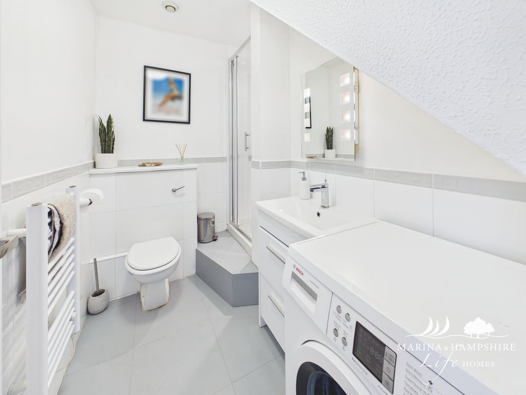 Additional image 9 of 3 bed town house for saleNewlyn Way, Portsmouth PO6