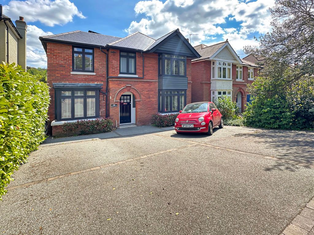Additional image 11 of 4 bed detached house for saleClatterford Road, Newport PO30