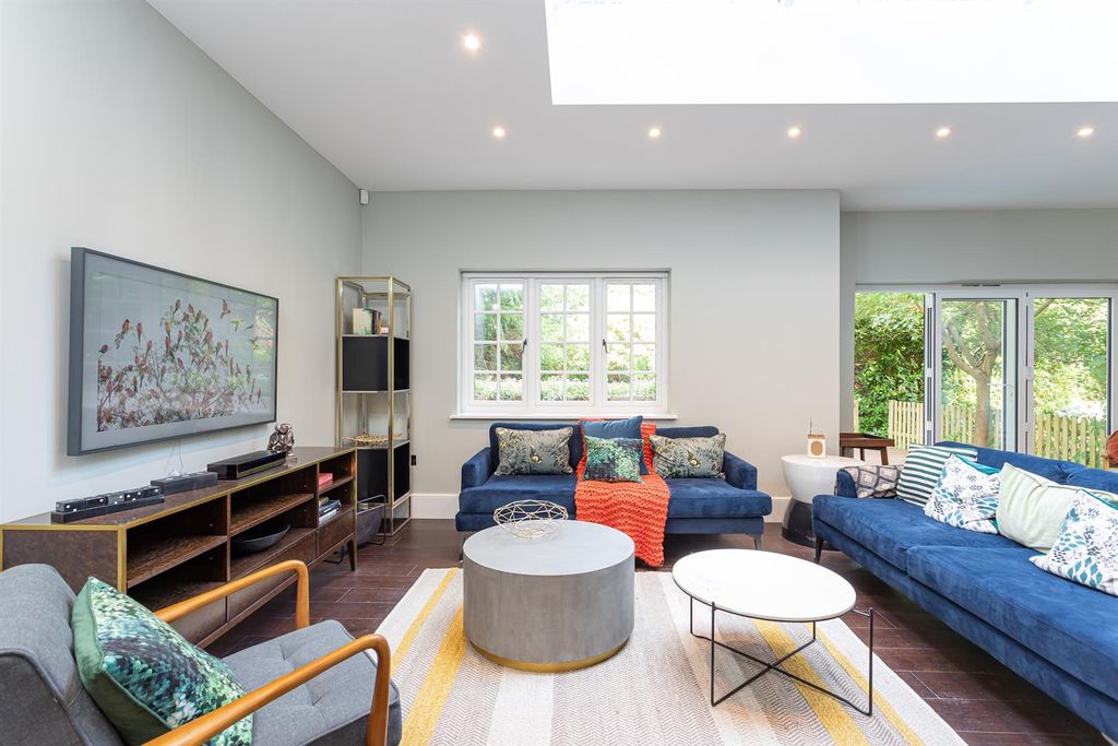 Additional image 12 of 4 bed property for saleLavershot Hall, Windlesham GU20