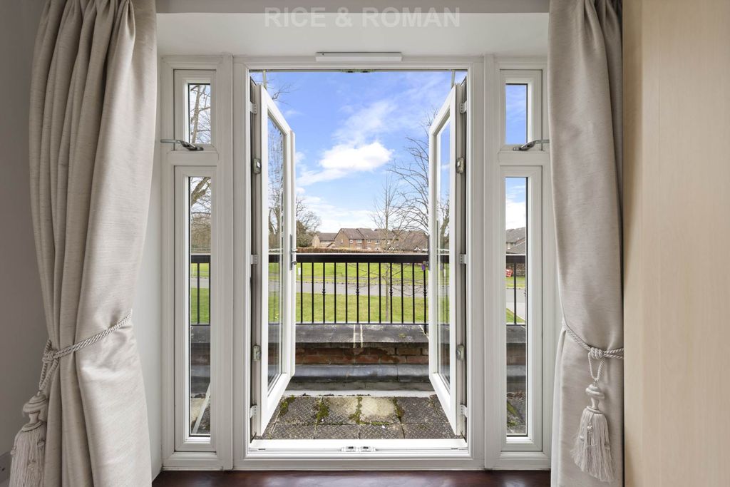 Additional image 9 of 2 bed flat for saleAcademy House, Wokingham RG40