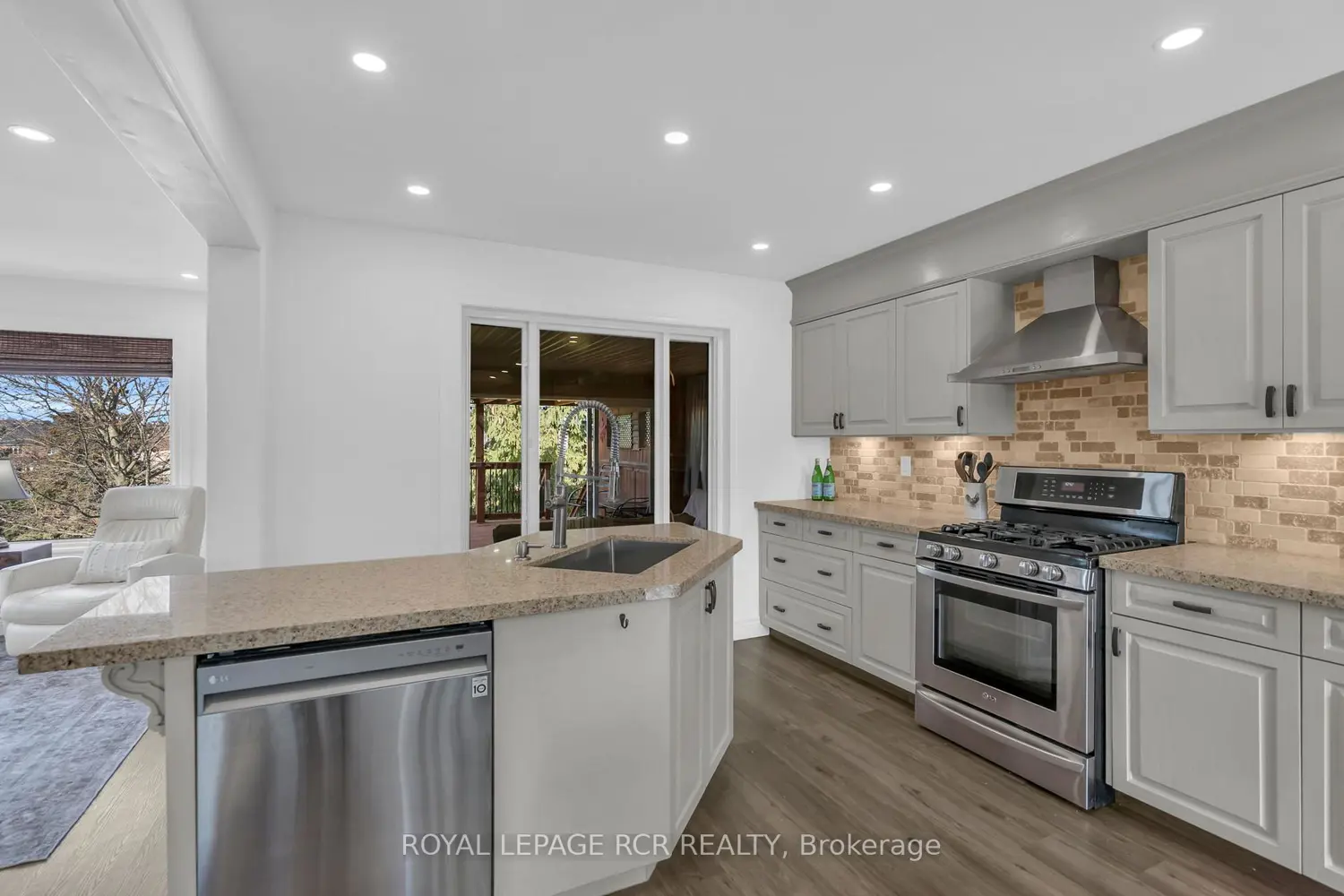 Additional image 6 of 11 Golfview Boulevard