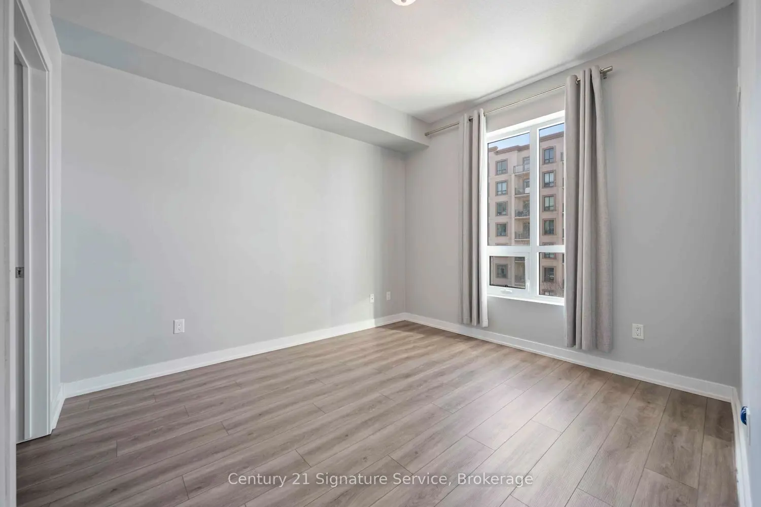 Additional image 16 of 2486 Old Bronte Road 405