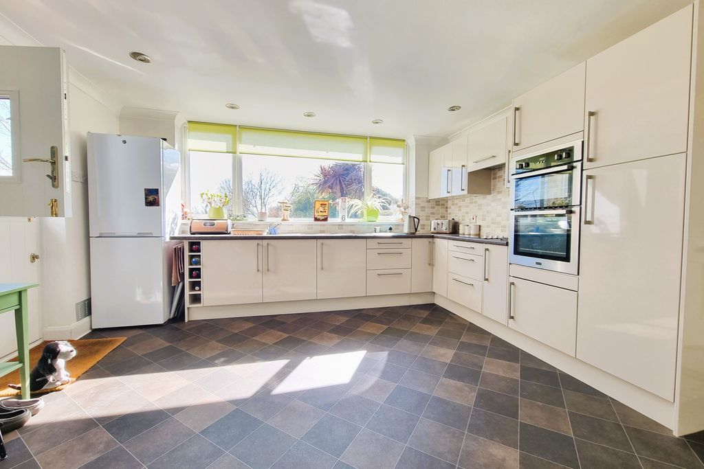 Additional image 5 of 3 bed detached bungalow for saleDrayton, Hampshire PO6