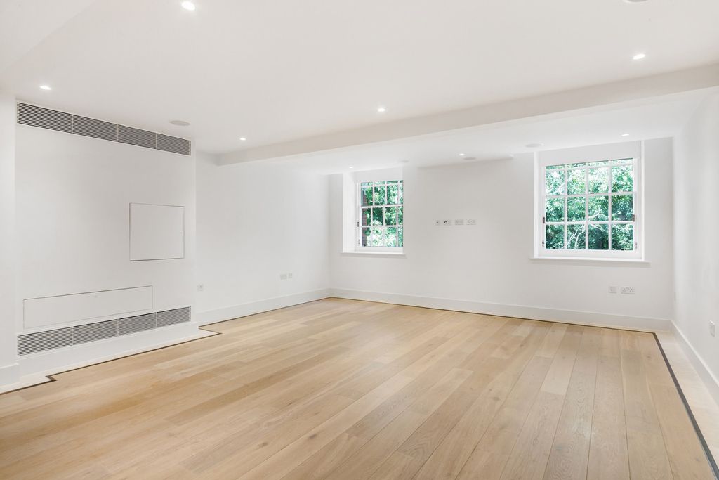 Additional image 6 of 2 bed flat for saleStar & Garter House, Richmond TW10