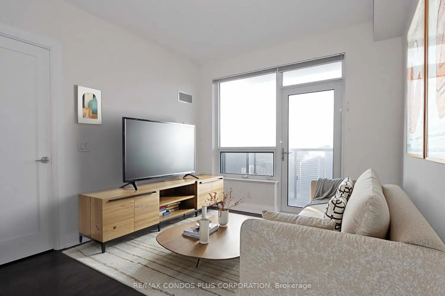 5 Sheppard Avenue 3721 photo 3