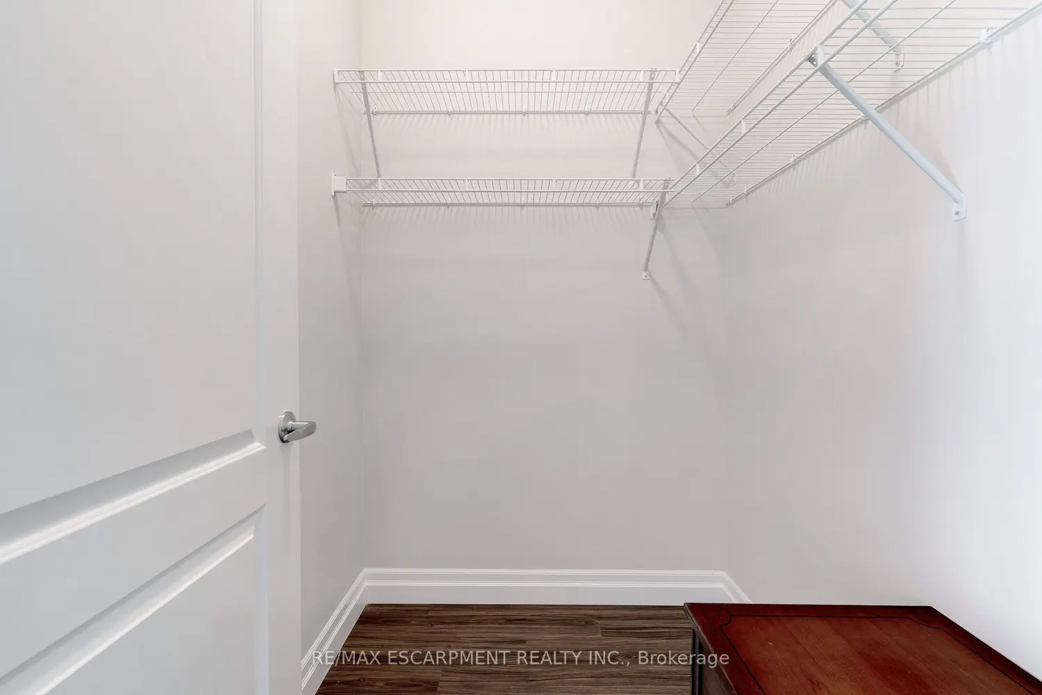 Additional image 18 of 3290 New Street 106