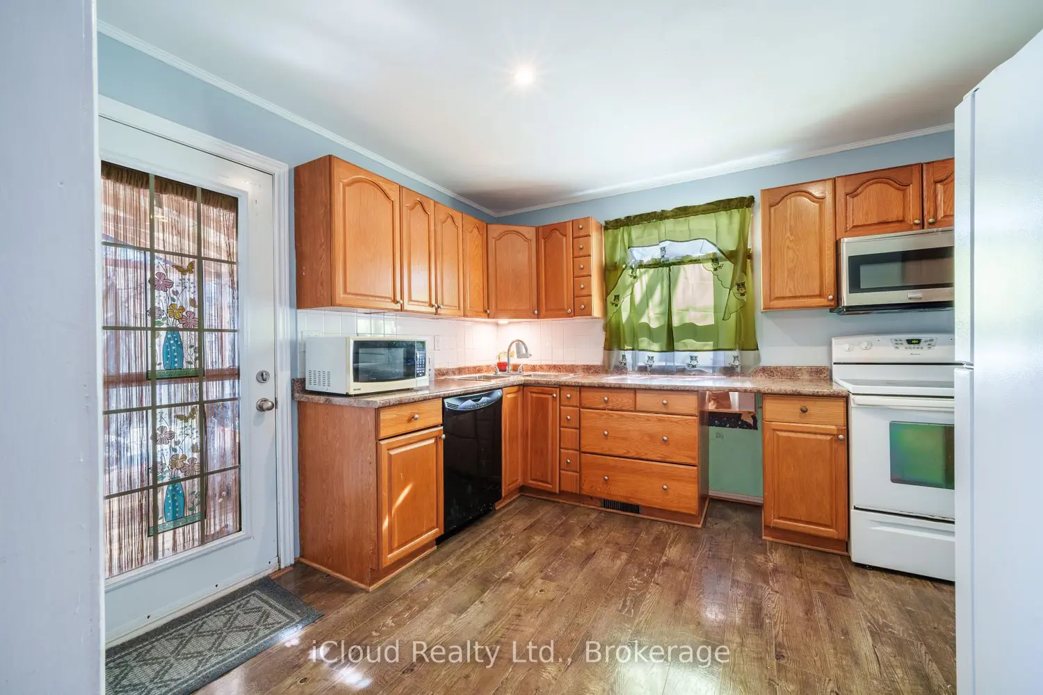 2 Richmond Avenue photo 5