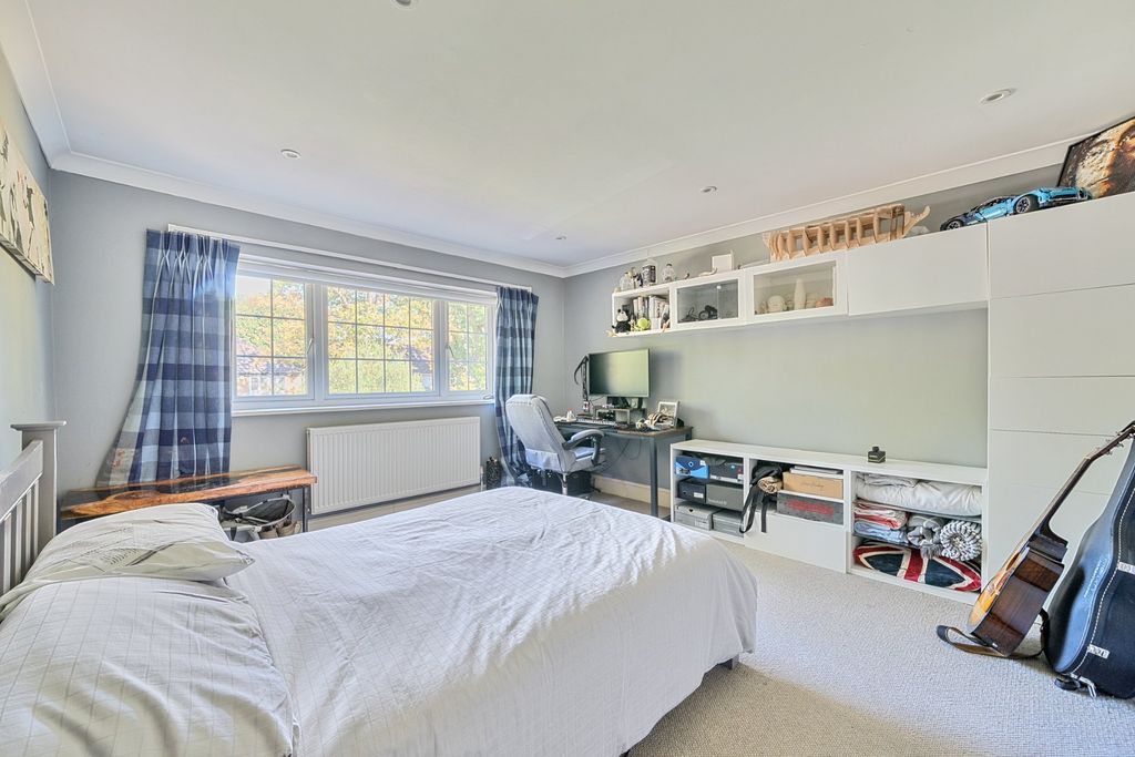 Additional image 23 of 6 bed detached house for salePyrford, Surrey GU22