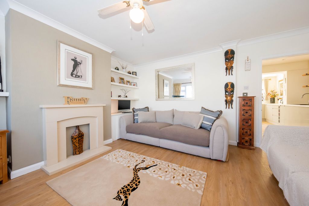 Additional image 6 of 4 bed semi-detached house for saleIves Close, Yateley, Hampshire GU46