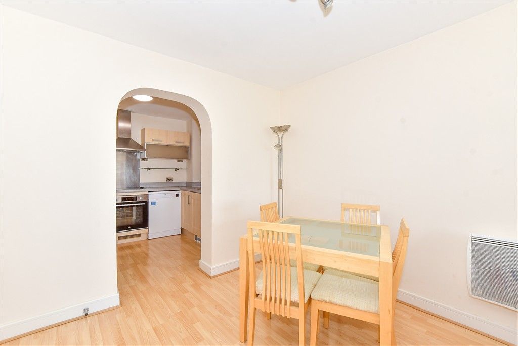 Additional image 4 of 2 bed flat for saleGisors Road, Southsea, Hampshire PO4