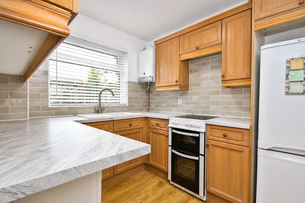 Additional image 2 of 3 bed terraced house for saleFircroft Close, Woking, Surrey GU22