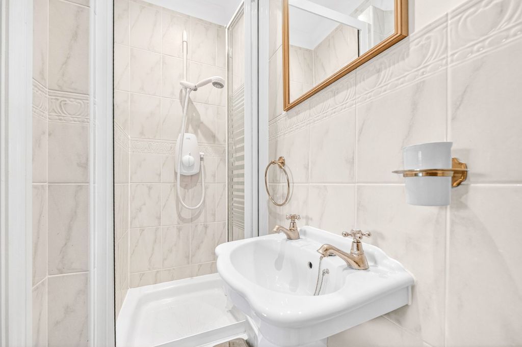 Additional image 33 of 5 bed detached house for saleCampion Gardens, Woodford Green IG8
