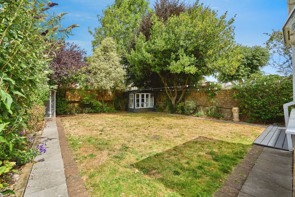 Additional image 9 of 4 bed detached house for saleCastle Road, Newport, Isle Of Wight PO30