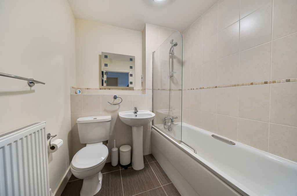 Additional image 5 of 2 bed flat for saleNorthlands Road, Banister Park, Southampton, Hampshire SO15