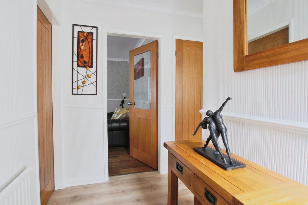 Additional image 9 of 2 bed semi-detached bungalow for saleOak Avenue, Withernsea, East Riding Of Yorkshire HU19