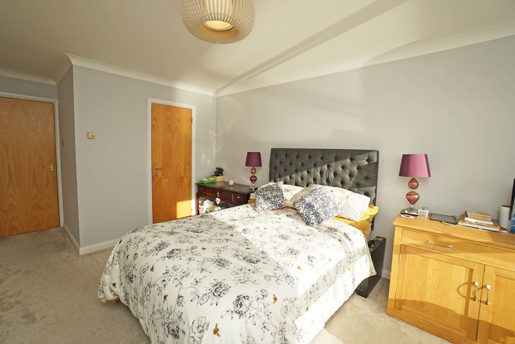 Additional image 19 of 3 bed town house for saleNewlyn Way, Port Solent PO6