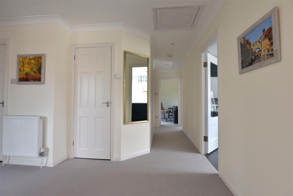 Additional image 7 of 3 bed detached bungalow for saleSwallowfields, Gillingham SP8