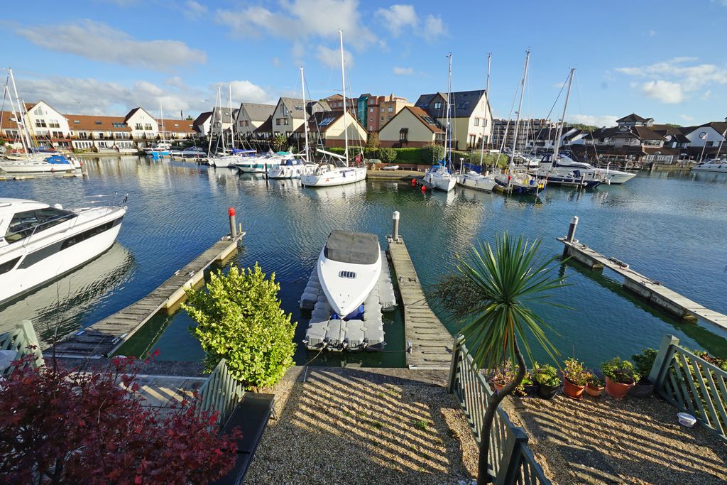 Additional image 13 of 3 bed town house for saleBryher Island, Port Solent PO6