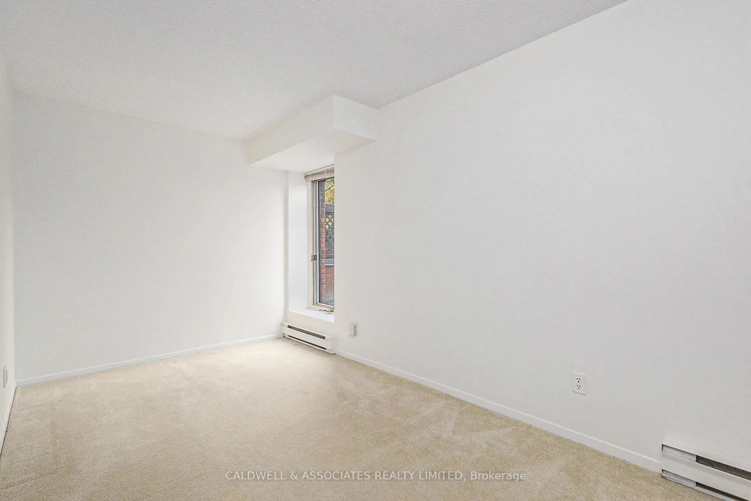Additional image 8 of 140 Rideau Terrace 1