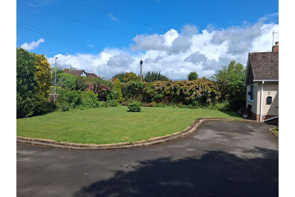 Additional image 18 of 2 bed detached bungalow for saleKeepers Lane, Wolverhampton WV6