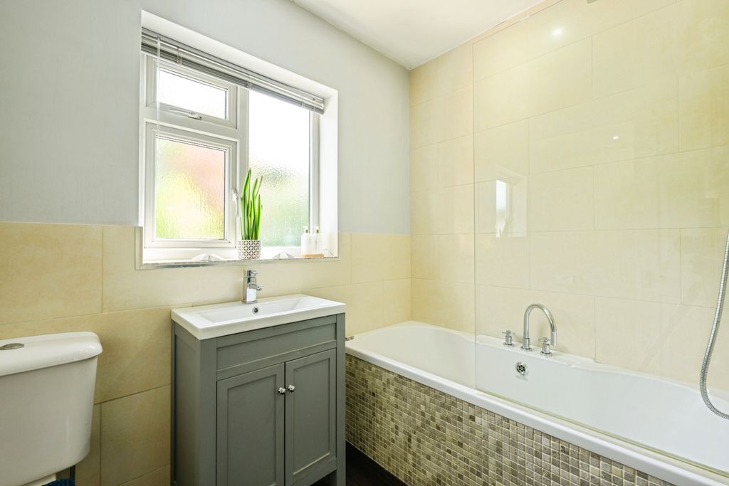 Additional image 15 of 4 bed semi-detached house for saleSalmons Lane, Whyteleafe CR3