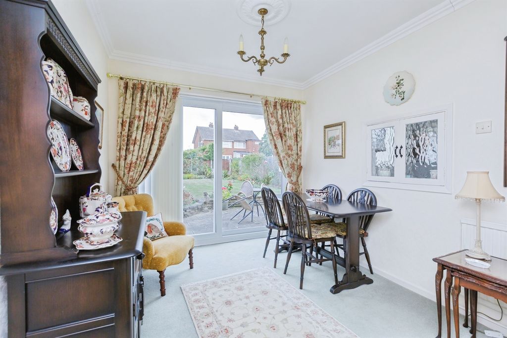 Additional image 5 of 3 bed semi-detached house for saleKew Drive, Oadby, Leicester LE2