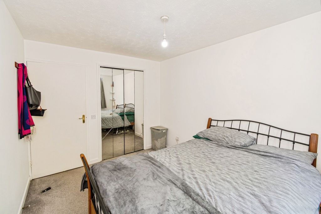 Additional image 8 of 2 bed flat for saleShirley Road, Southampton, Hampshire SO15