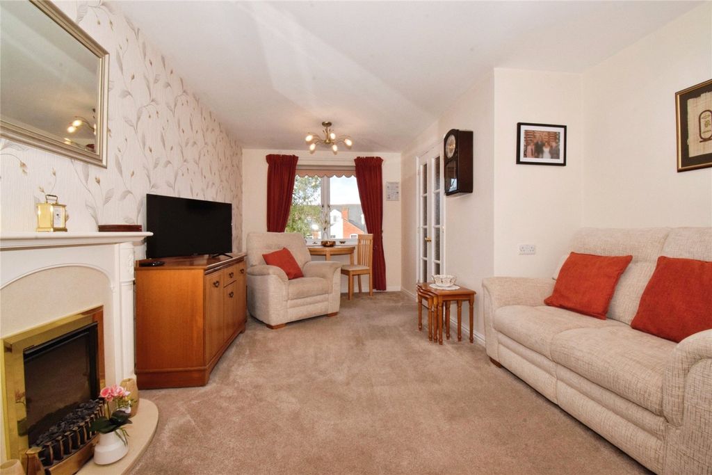 Additional image 6 of 1 bed flat for saleSandhurst Street, Oadby, Leicester, Leicestershire LE2