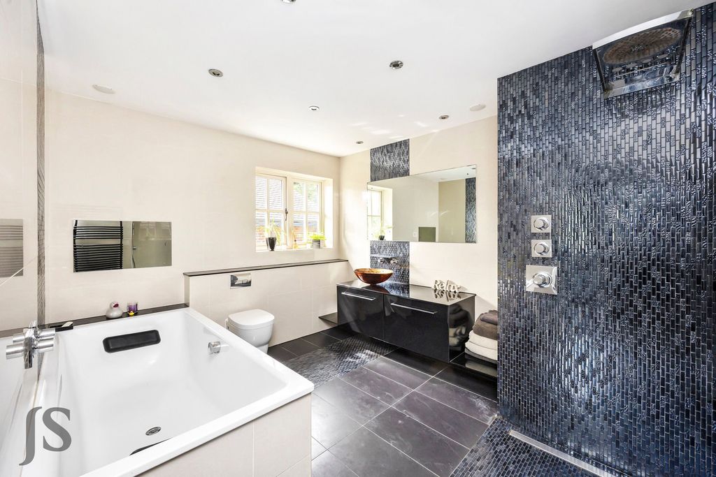 Additional image 18 of 5 bed detached house for saleFirst Avenue, Worthing, West Sussex BN14