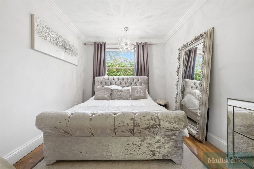 Additional image 10 of 2 bed flat for saleBridle Path, Woodford Green IG8