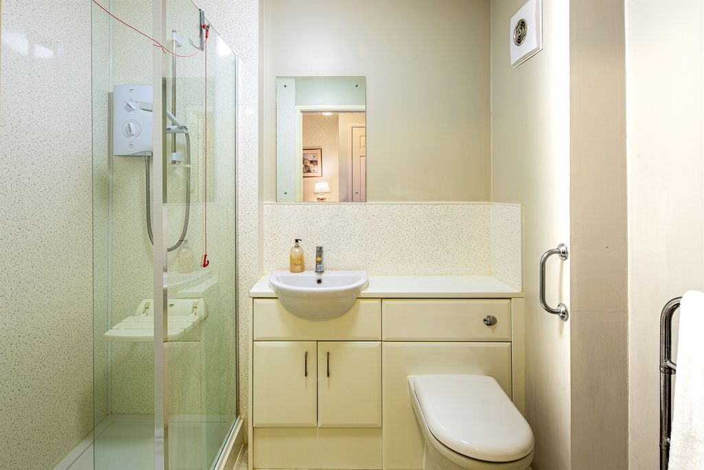 Additional image 7 of 1 bed flat for saleSherwood Close, Southampton SO16