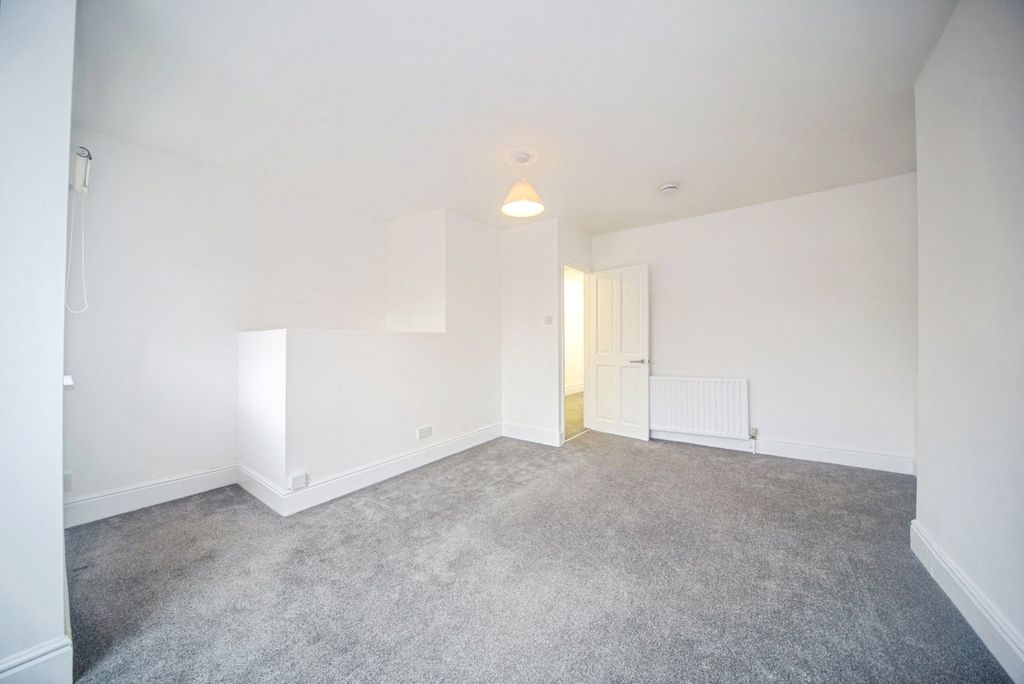 Additional image 8 of 3 bed semi-detached house for saleHill Lane, Bassett, Southampton, Hampshire SO15