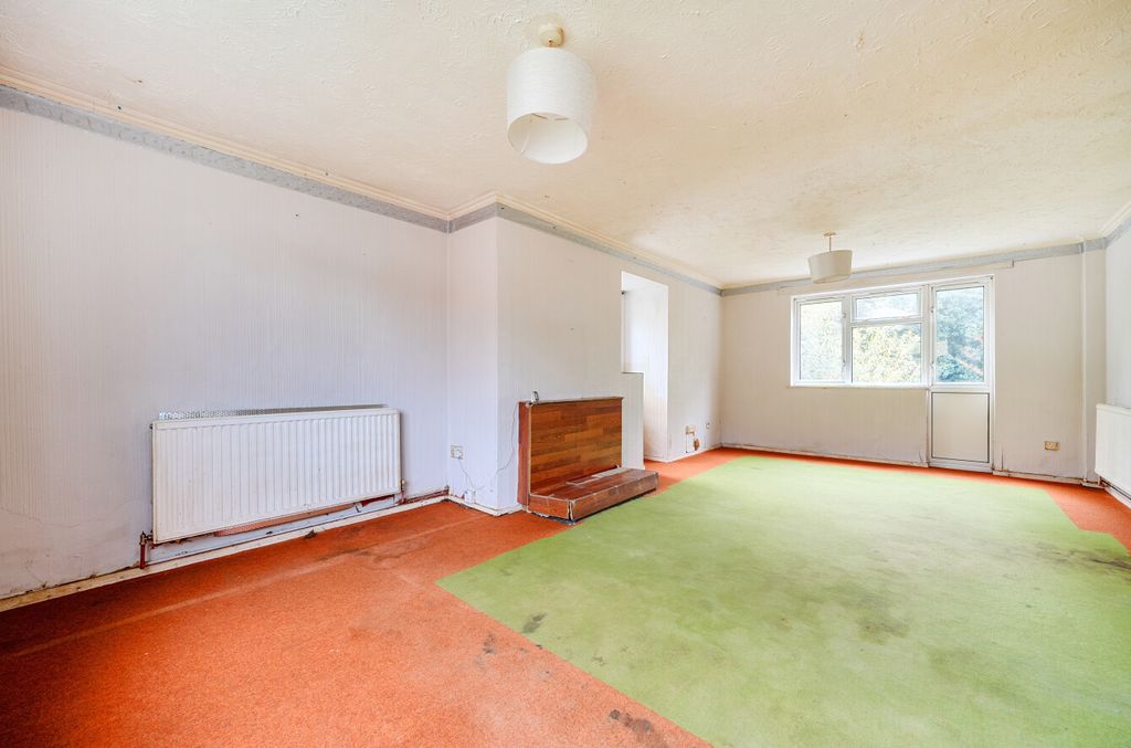 Additional image 2 of 3 bed maisonette for salePatten Ash Drive, Wokingham, Berkshire RG40