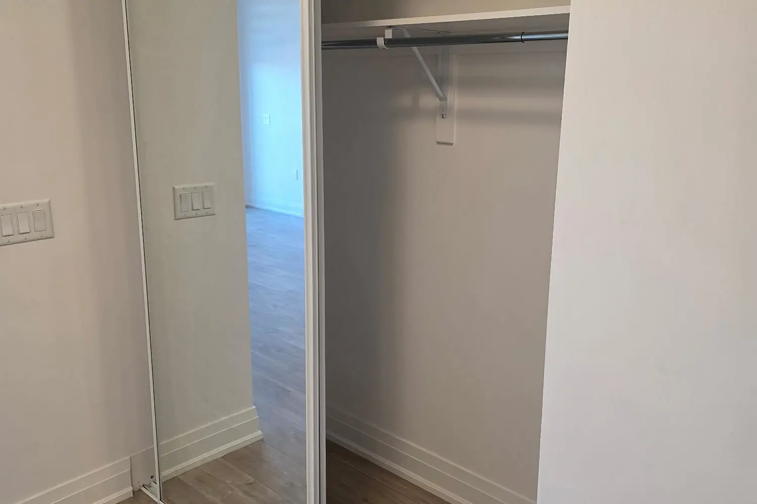 Additional image 11 of 9700 Ninth Line 503