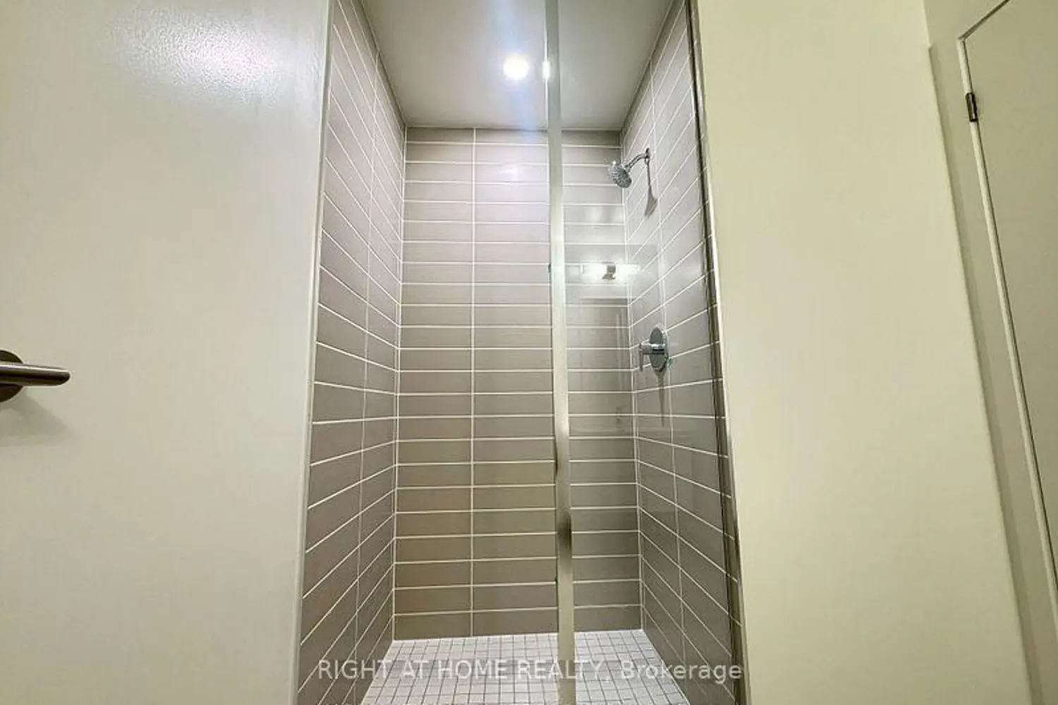 Additional image 9 of 8119 Birchmount Road 930