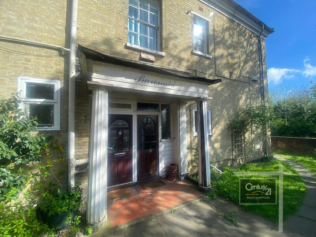 Additional image 3 of 1 bed flat for sale|Ref: L820888|, Millbrook Road West, Southampton SO15