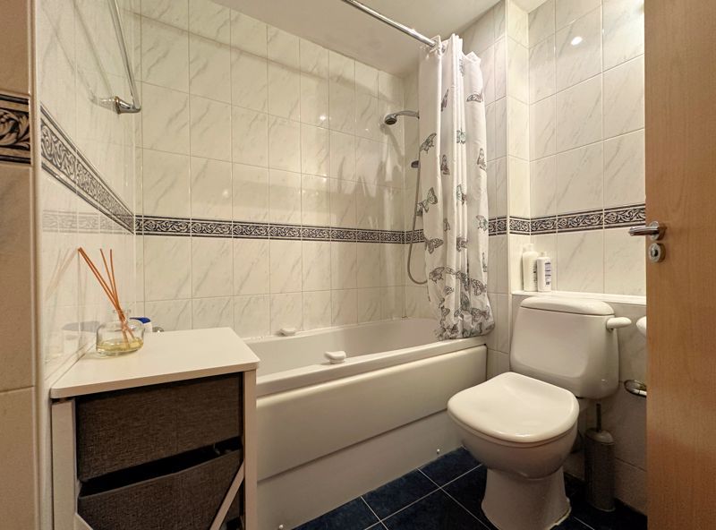 Additional image 15 of 2 bed flat for saleLock Approach, Port Solent PO6
