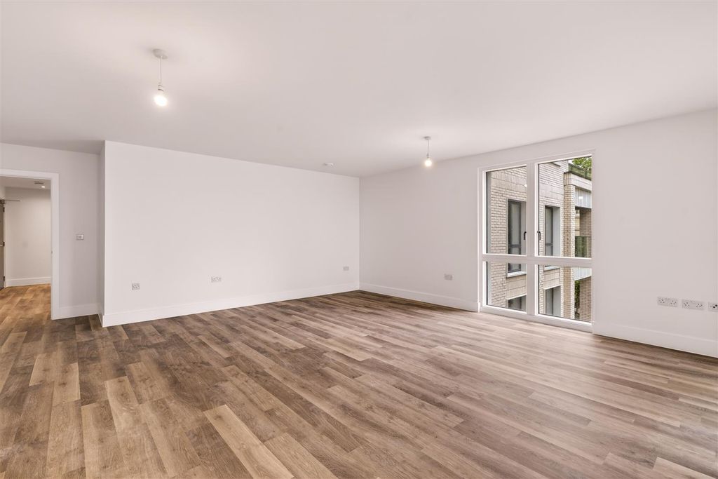 Additional image 5 of 2 bed flat for sale35 Lindfield Place, Worthing BN11