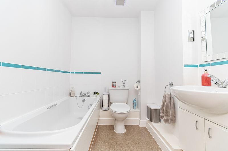 Additional image 19 of 2 bed flat for saleGisors Road, Southsea PO4