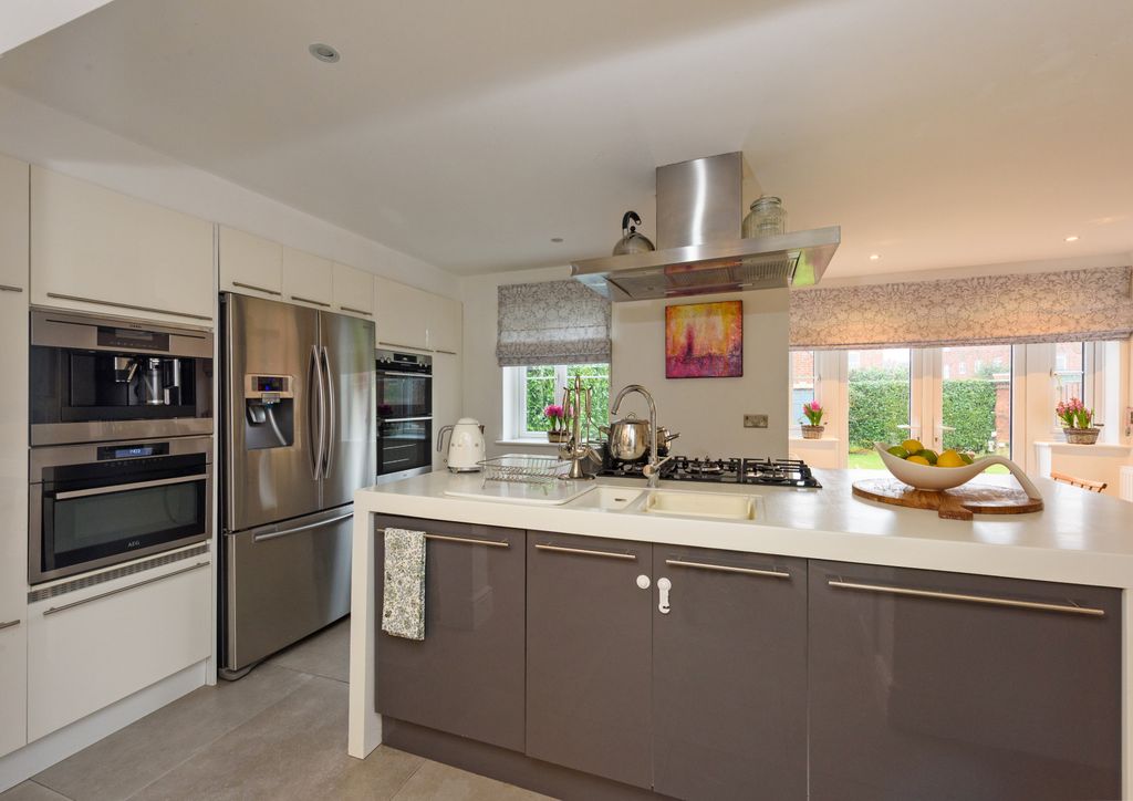 Additional image 2 of 5 bed detached house for saleWorcester, Worcestershire WR3