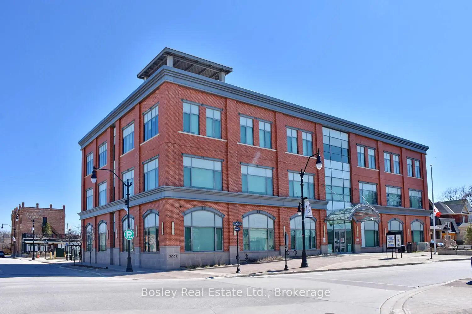 Additional image 19 of 31 Huron Street 227